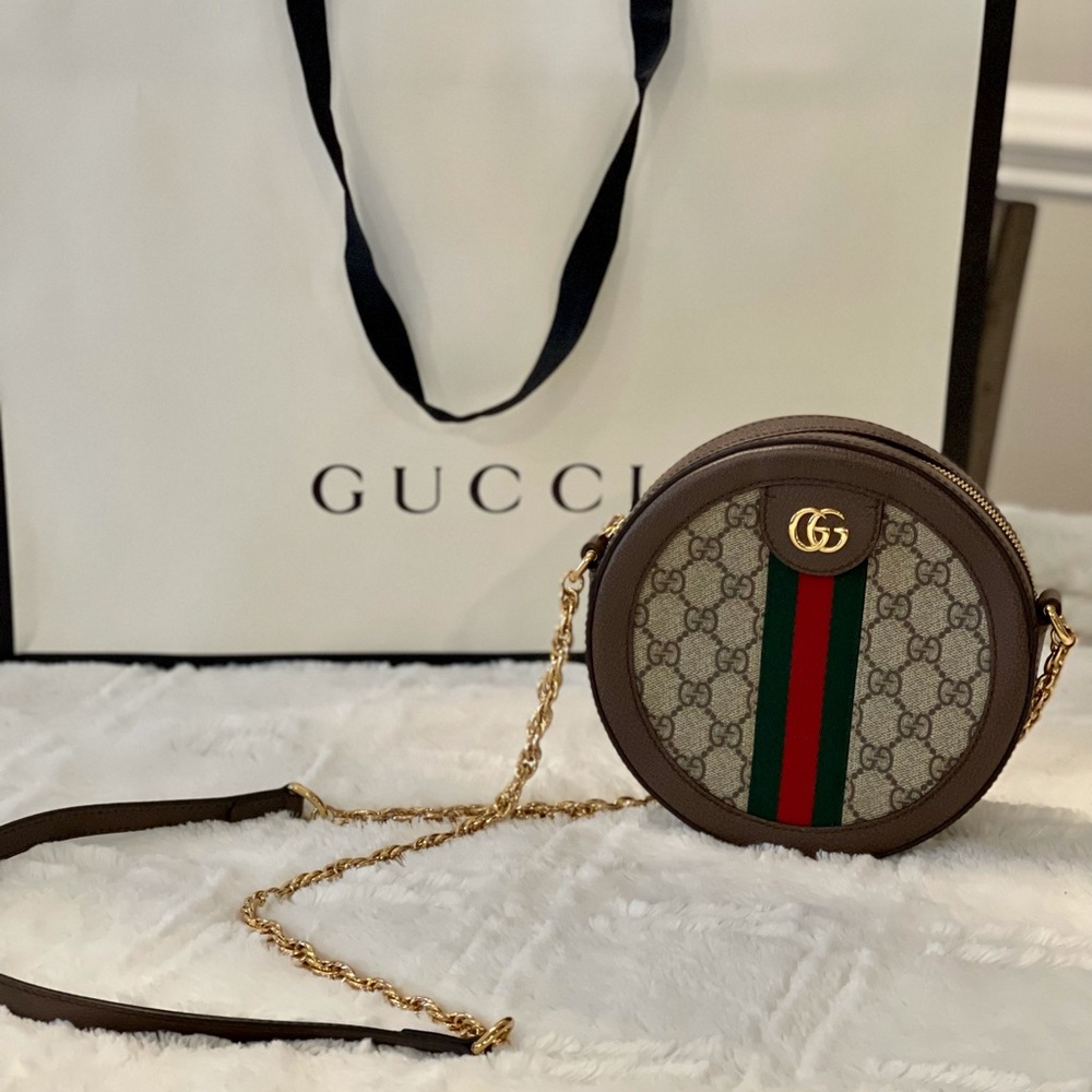 Gucci Crossbody & Wallet. Excellent Condition.